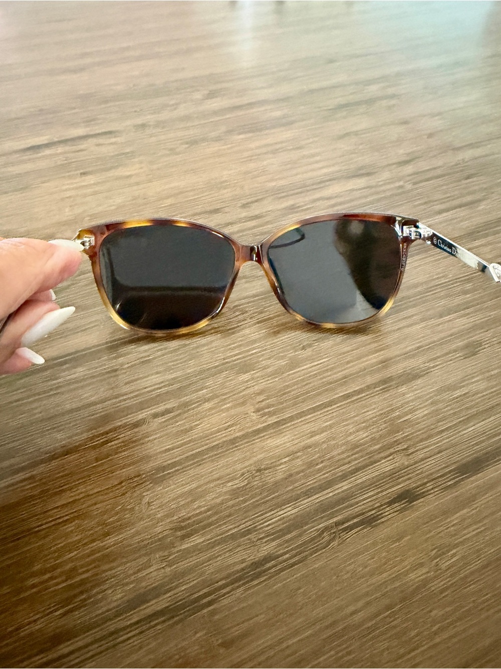 Dior Confident 2 Tortoiseshell Cat-Eye Sunglasses with Dark Lenses - Picture 6 of 6
